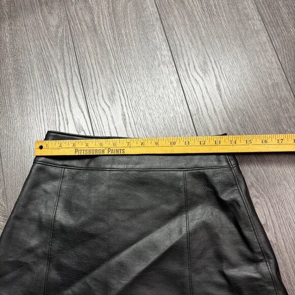 Smart Set Black Leather Mini Skirt Front Buckle Snap Buttons 28" 5 - Picture 5 of 7